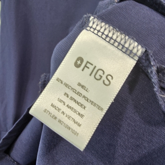 FIGS Top Womens XXS Blue Casma 3 Pocket Navy Short Scrub V Neck 1815 - Picture 9 of 10